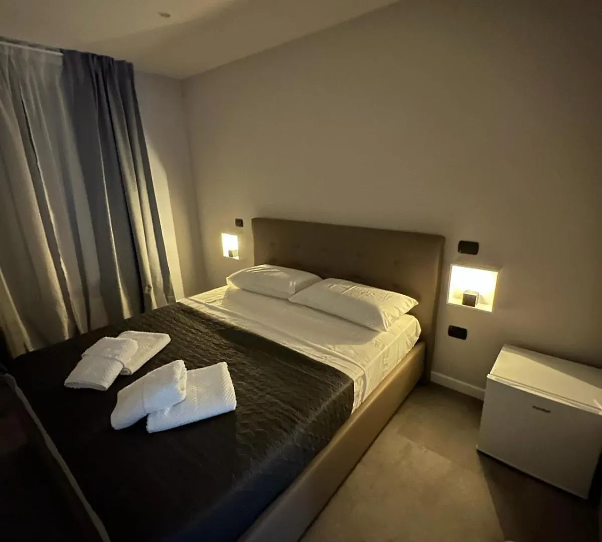 Atestar Rooms Napoli Italy